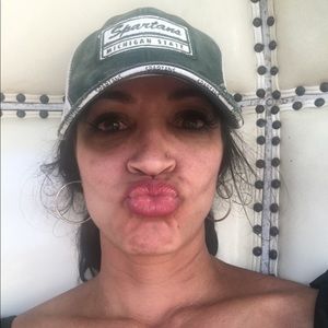 Meet your Posher, Becca